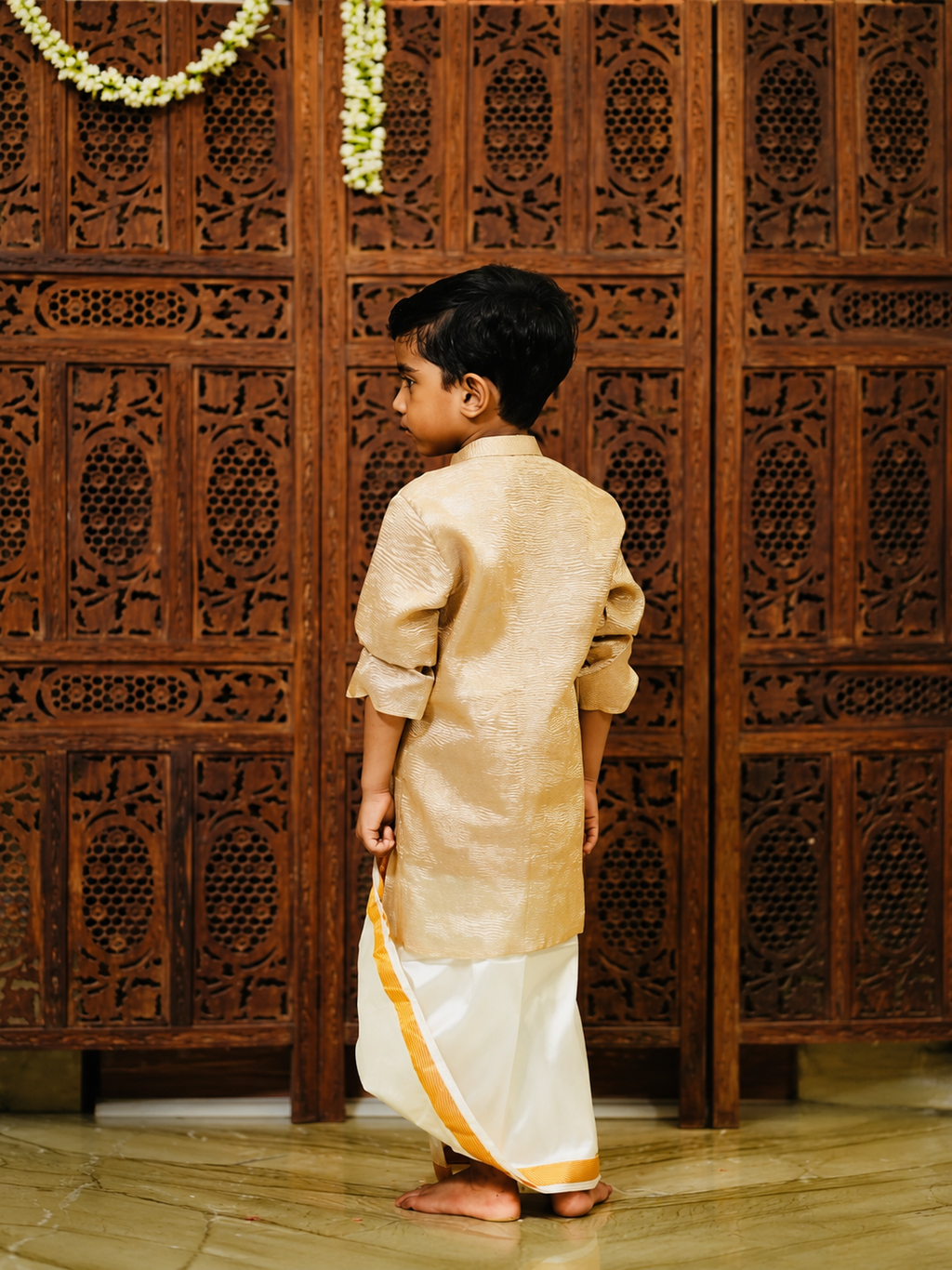 Crushed tissue silk long kurta with mundu set